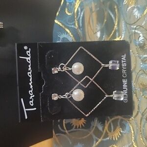 NEW Taramanda Women's Genuine Crystal And Pearl Drop Earrings With Gift Box